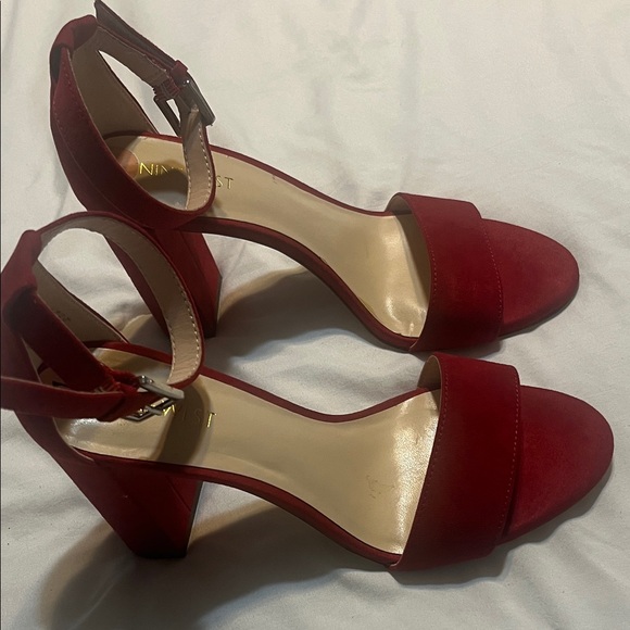 Nine West Bold Red Heeled Sandals - Picture 1 of 6